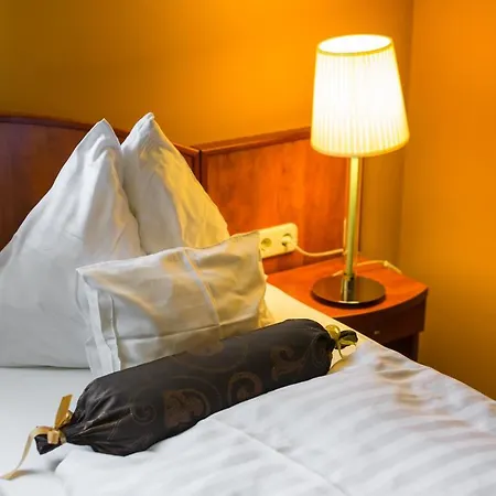 Gottwald Hotel Tata