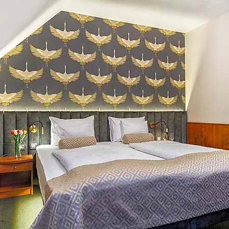 Gottwald Hotel Tata