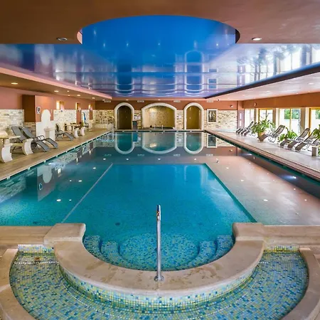 Gottwald Hotel Tata